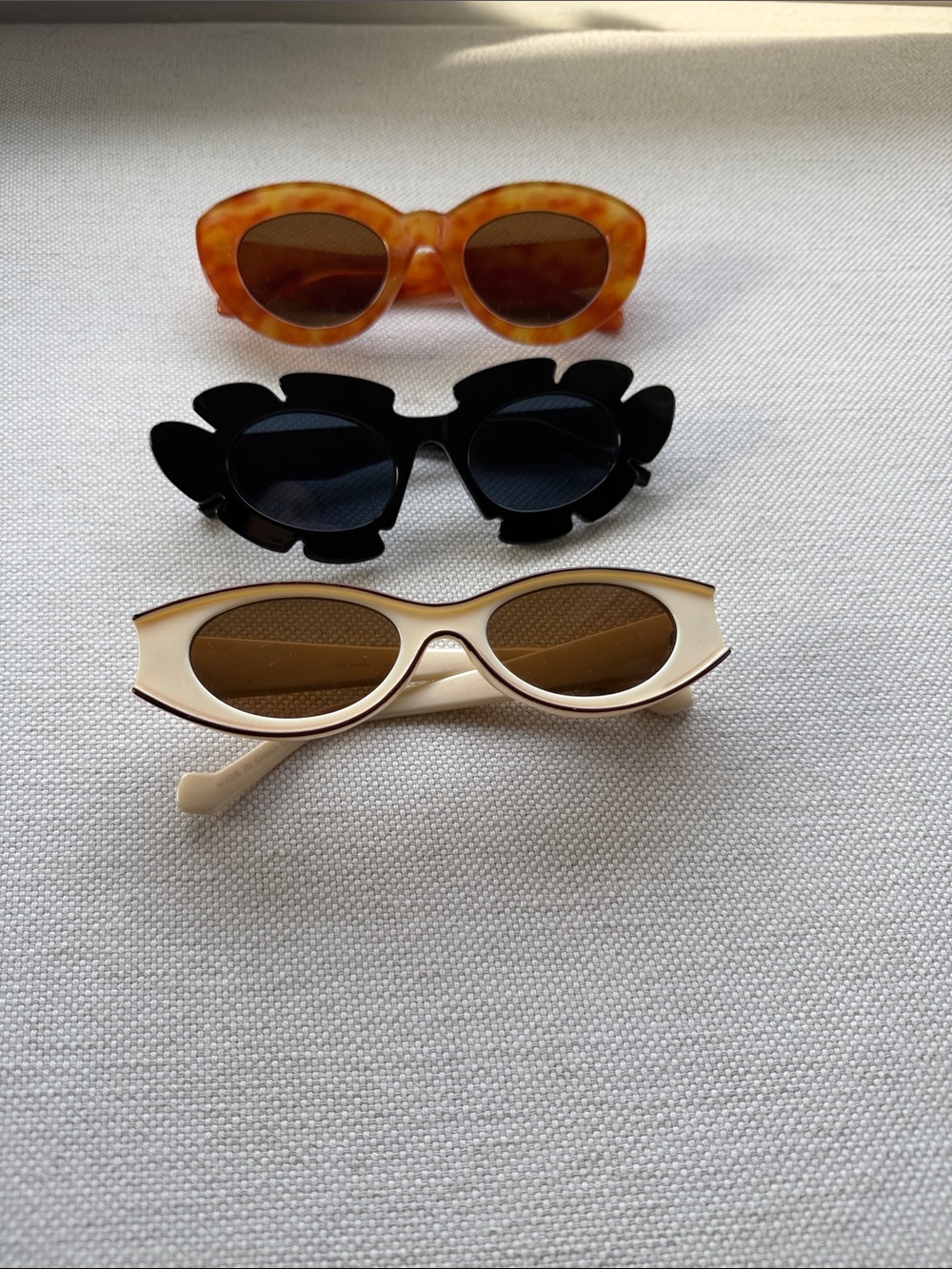 Women's Trendy Sunglasses Set - Cream, Black & Tortoiseshell